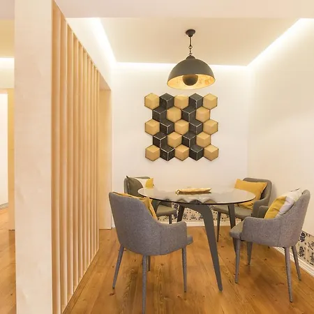 Daire Center - Chiado - Heart Of *